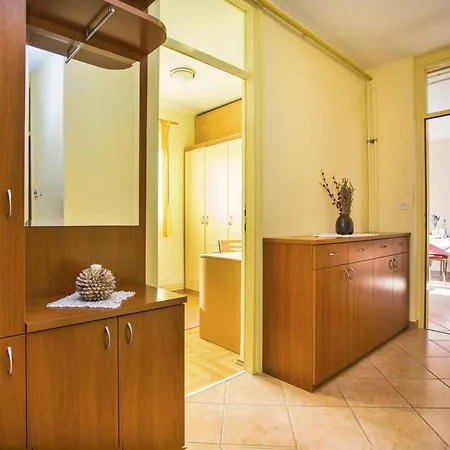Gortanova In Stoja Mit Privater Terrasse By Interhome * פולה
